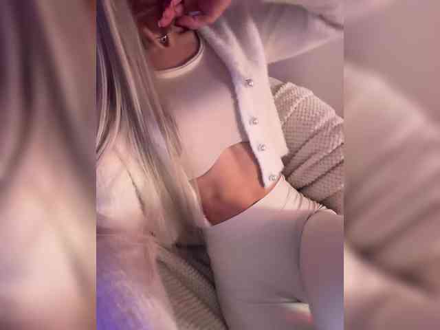 HollyPolly111 Live Webcam on BongaCams