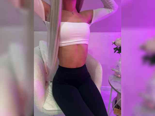HollyPolly111 Live Webcam on BongaCams