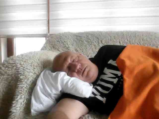 APAT1 Live Webcam on BongaCams