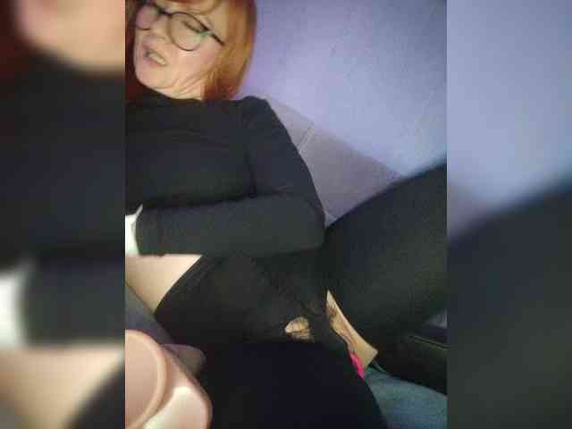 Mary_Traxwell webcam