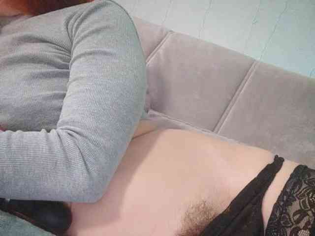 Mary_Traxwell webcam