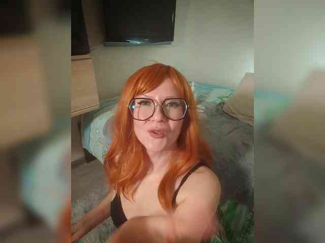 Mary_Traxwell webcam