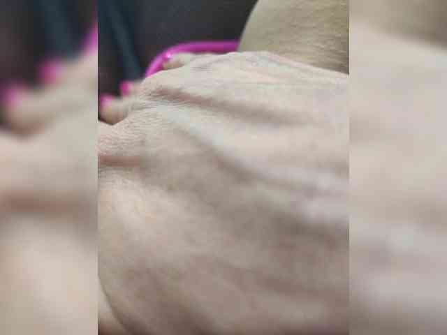 Mary_Traxwell webcam