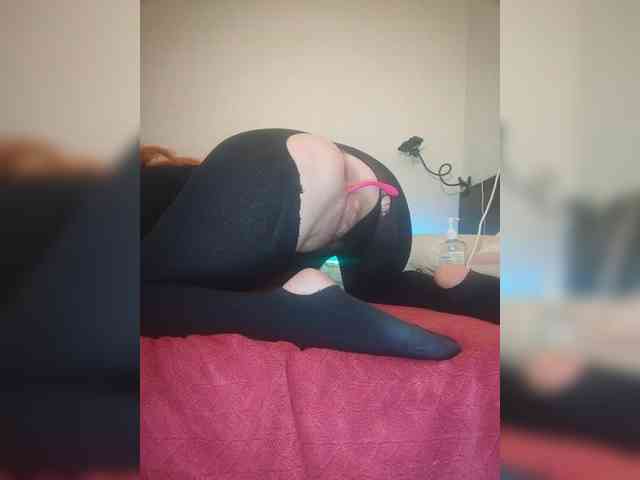 Mary_Traxwell webcam