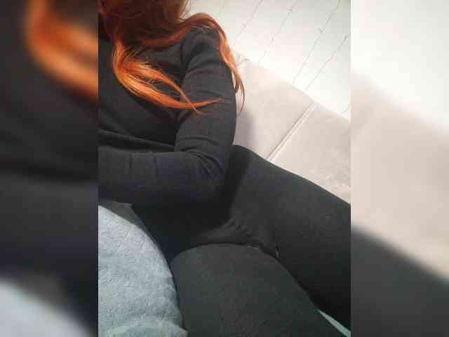 Mary_Traxwell webcam