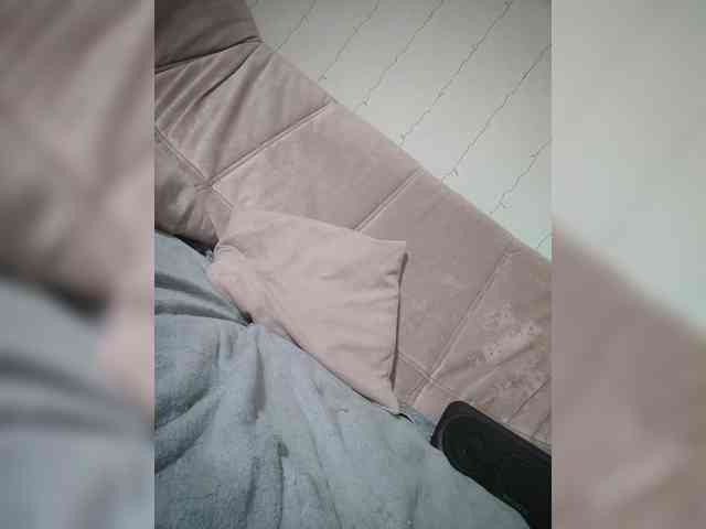 Mary_Traxwell webcam