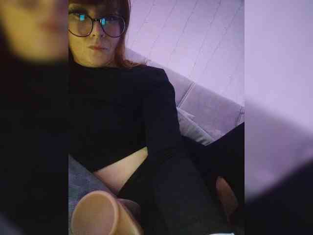 Mary_Traxwell webcam