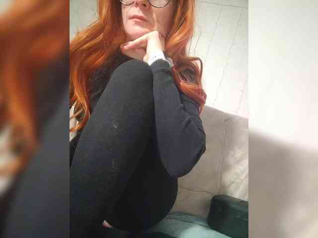 Mary_Traxwell webcam