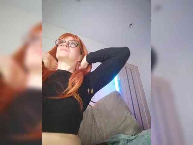 Mary_Traxwell webcam