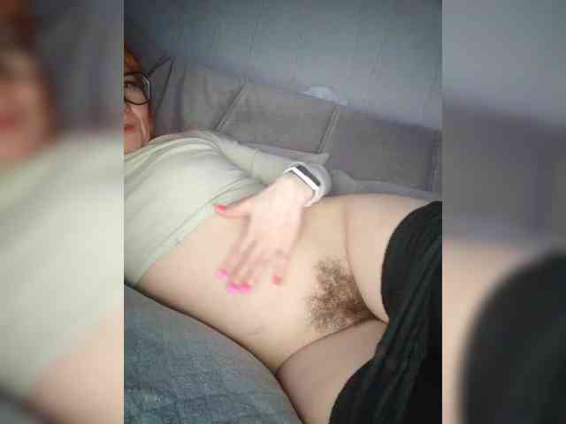 Mary_Traxwell webcam