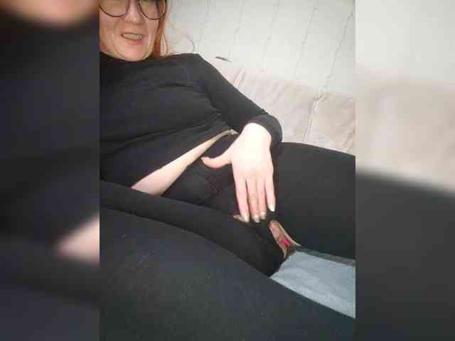 Mary_Traxwell webcam