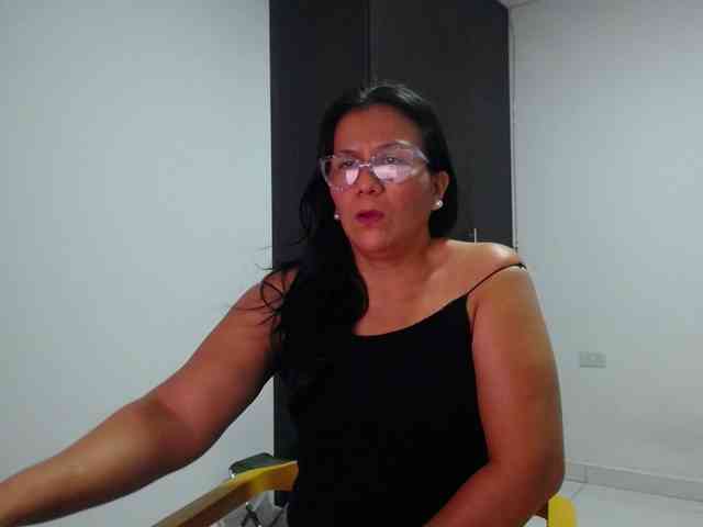 abriyiz-92 webcam
