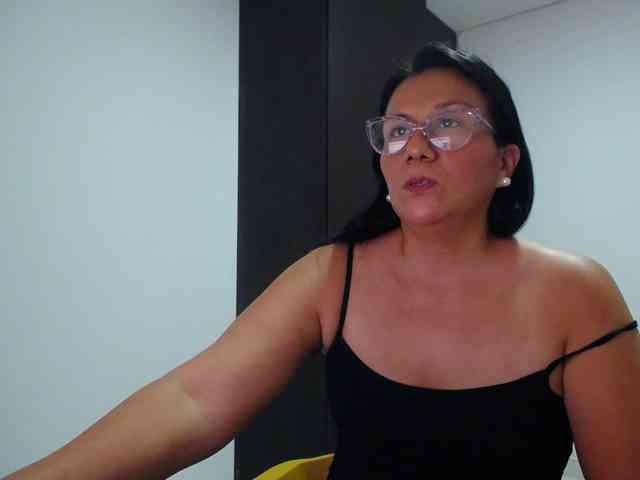 abriyiz-92 webcam