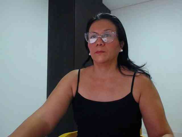 abriyiz-92 webcam