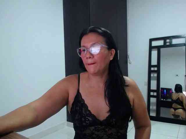 abriyiz-92 webcam