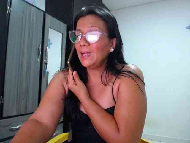 abriyiz-92 webcam