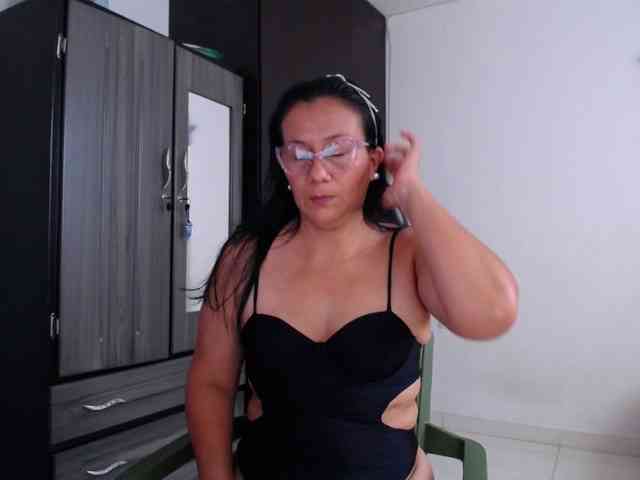 abriyiz-92 webcam