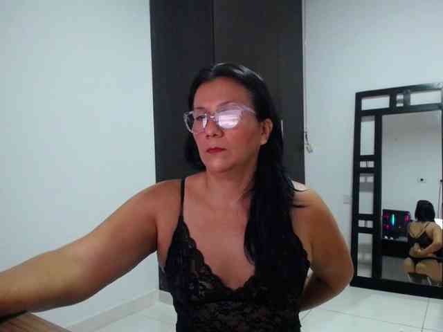 abriyiz-92 webcam