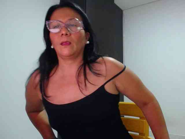 abriyiz-92 webcam