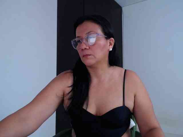 abriyiz-92 webcam