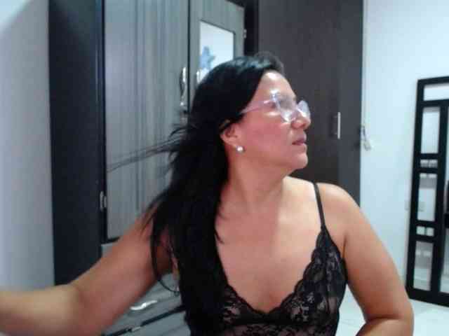 abriyiz-92 webcam