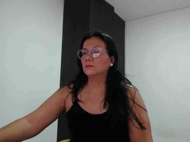 abriyiz-92 webcam