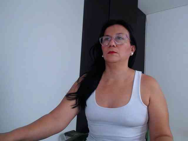 abriyiz-92 webcam
