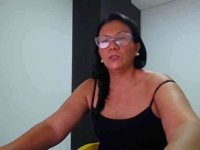 abriyiz-92 webcam