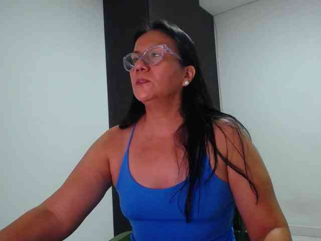 abriyiz-92 webcam
