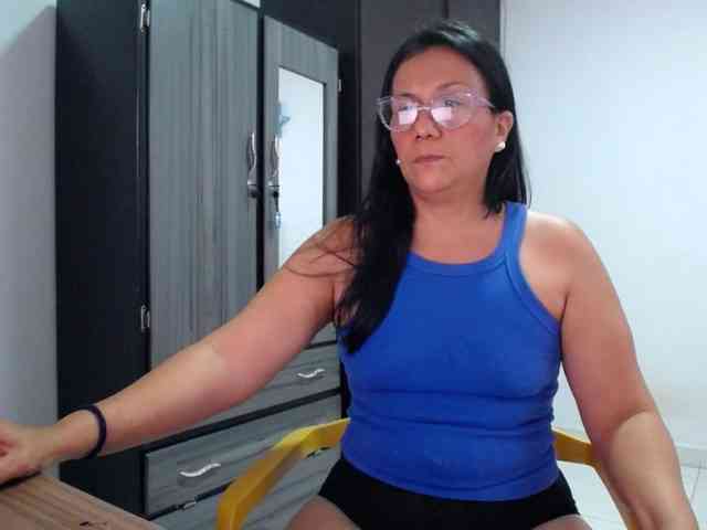 abriyiz-92 webcam