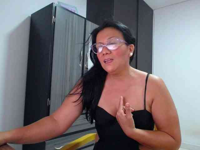 abriyiz-92 webcam