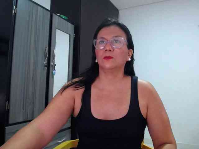 abriyiz-92 webcam