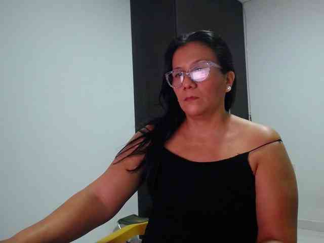 abriyiz-92 webcam