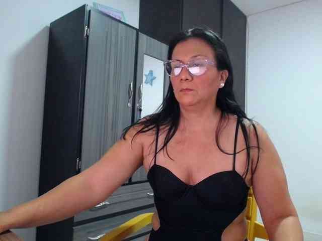 abriyiz-92 webcam