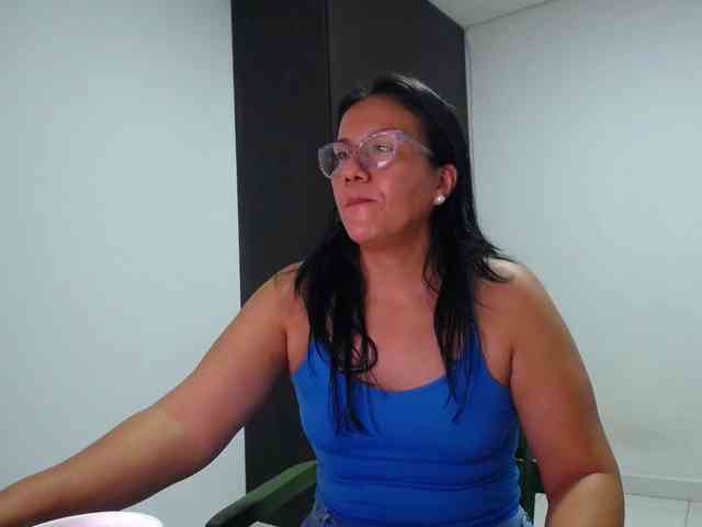 abriyiz-92 webcam