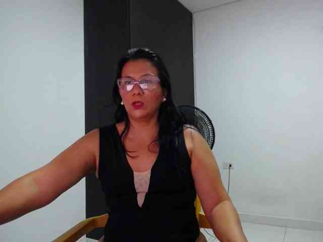 abriyiz-92 webcam