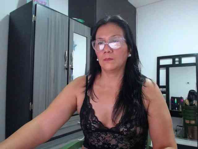 abriyiz-92 webcam