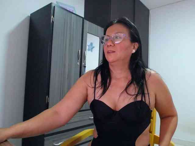abriyiz-92 webcam