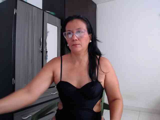 abriyiz-92 webcam