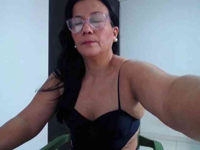 abriyiz-92 webcam