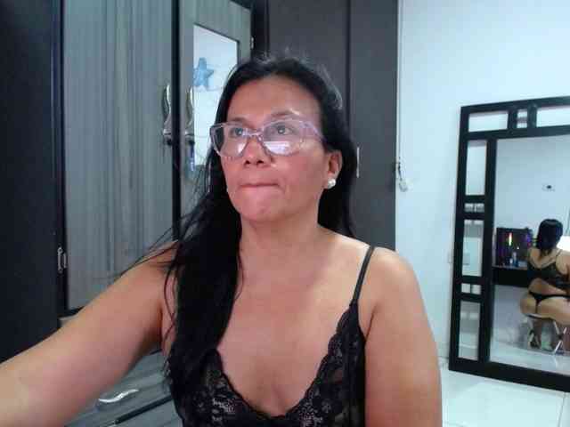abriyiz-92 webcam