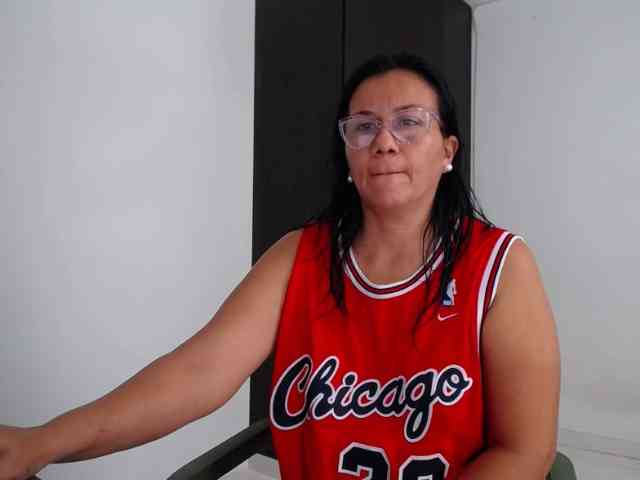 abriyiz-92 webcam