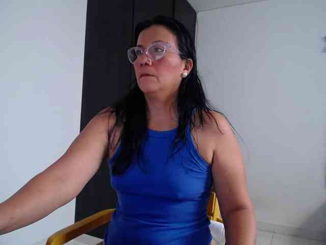 abriyiz-92 webcam