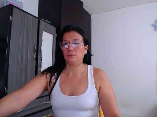abriyiz-92 webcam