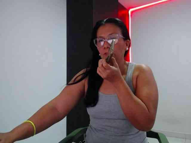 abriyiz-92 webcam