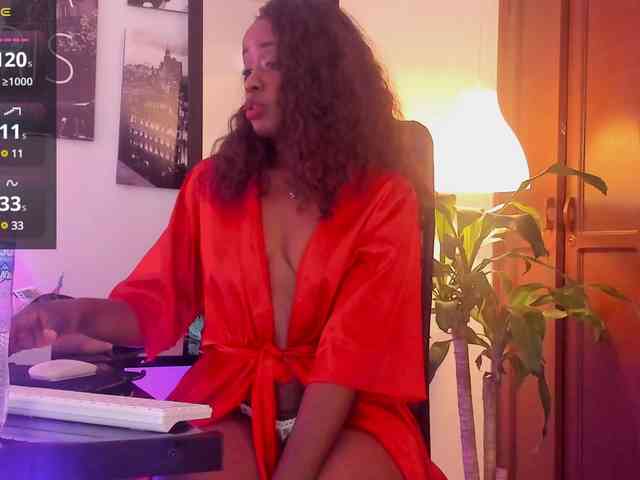 BrianaBrown webcam