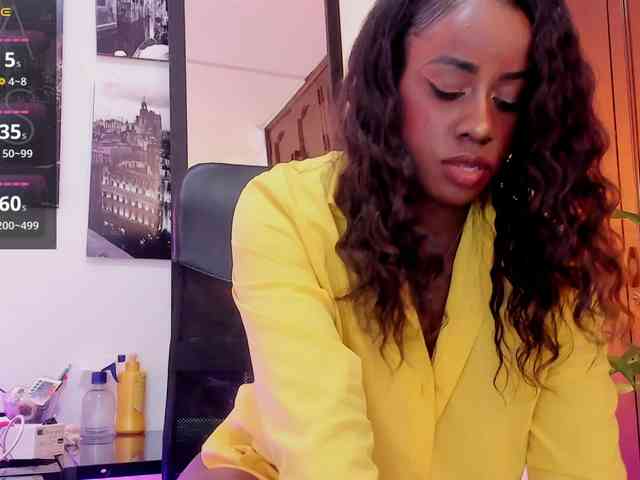 BrianaBrown webcam
