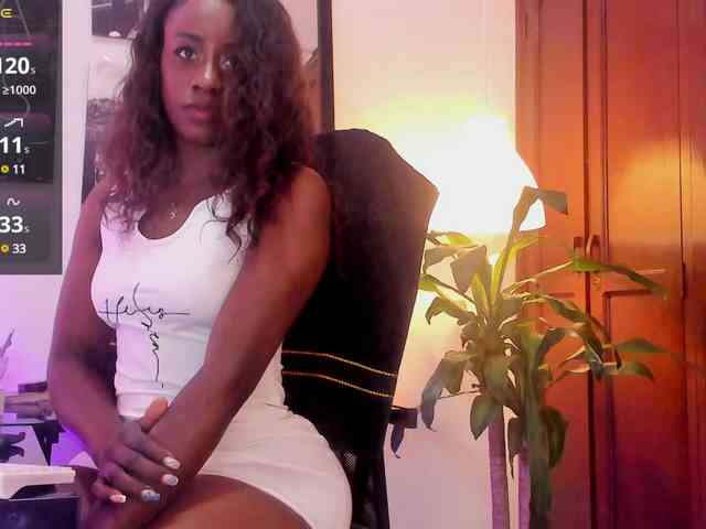 BrianaBrown webcam