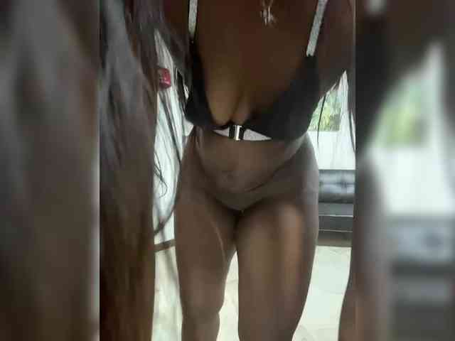 BrianaBrownn webcam