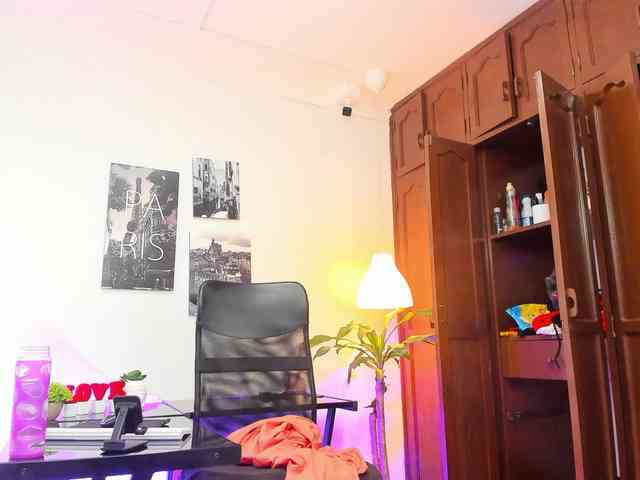 BrianaBrown webcam